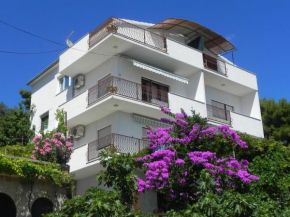 Apartments STANIĆ - apartments with sea view and sandy beach